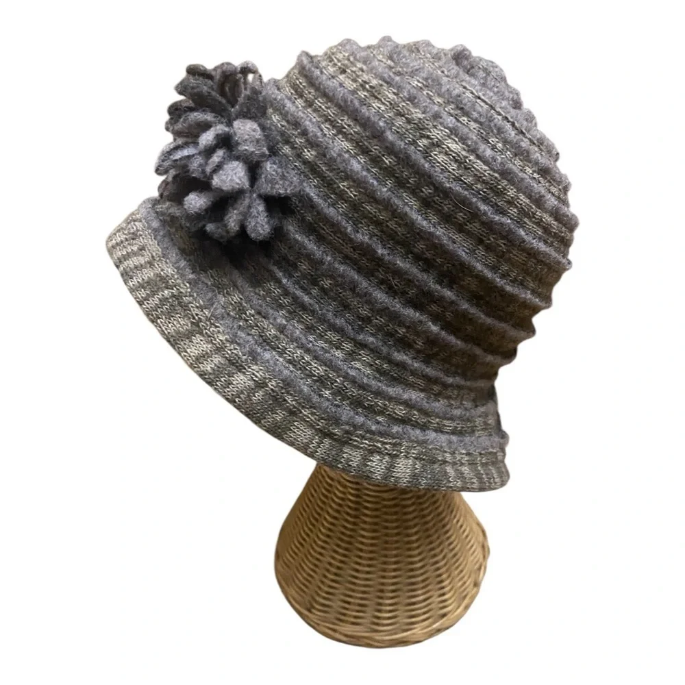 Complit By Marisa Vintage Wool Blend Felted Cloche Hat Gray Made Italy Flower